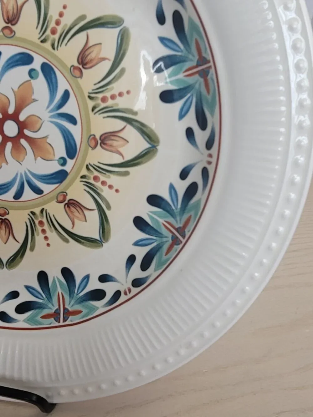 Pier 1 Imports ATHENA Embossed Rim Geometric Floral Pattern Dinner Plate 11 in